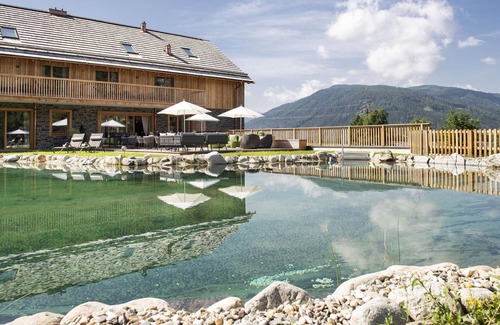 Tamsweg Ski Chalet | Spacious chalet in Wölting with sauna