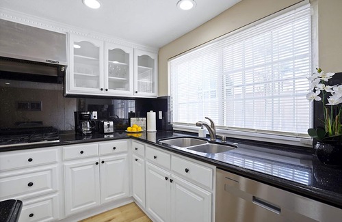 Garden Grove House | Spacious Clean Home w/Quality Furniture close to Disneyland & Huntington Beach!