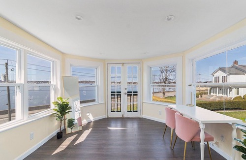 Tiverton Cottage | Spacious Coastal Tiverton Waterfront Getaway by RedAwning