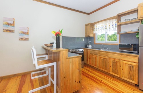 Gibson Bight Apartment | Spacious condo unit in West End paradise!