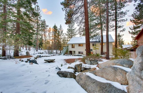 Lower Kingsbury House | Spacious Escape, Game Room, Deck, Views, Sleeps 10