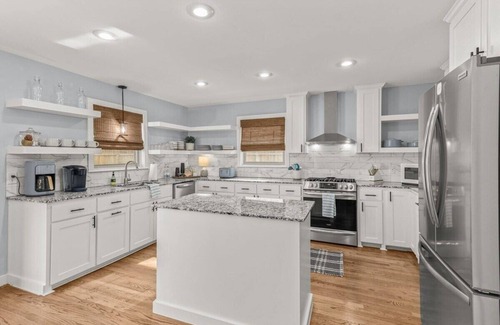 Siloam Springs House | Spacious Family Haven - Walk to Downtown & JBU