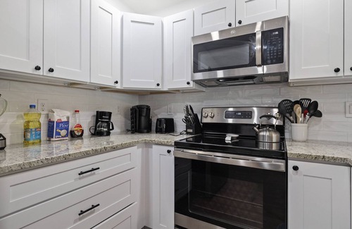 Brooksville House | Spacious Getaway Near FL Attractions – Game Room, Firepit, BBQ, Pet-Friendly & Sleeps 10!