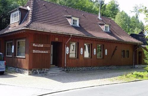 Wildemann House | Spacious Haven in Wildemann