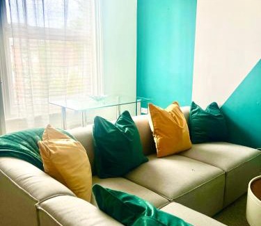Welford Apartment | Spacious Haven Near University of Leicester