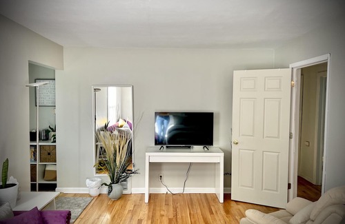 South Bend House | Spacious Home 8 min to ND and Memorial Hospital