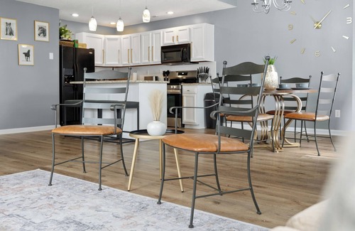 Georgetown House | Spacious King Suite/Game Room/Patio/Firepit