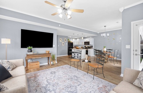 Georgetown House | Spacious King Suite/Game Room/Patio/Firepit