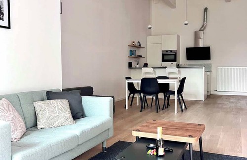 Anderlecht Apartment | Spacious Loft Up to 4 Guests Comfort & Style in Brussel