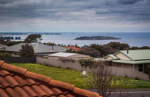 Encounter Bay House | Spacious Relaxing Family Home in Encounter Bay