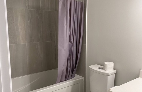 Kitchener House | Spacious rooms near conestoga college