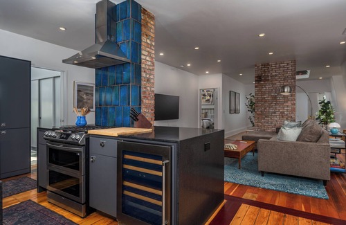 Federal Hill Apartment | Spacious, Sleek, and Luxurious two-bedroom in Historic Westside of Providence