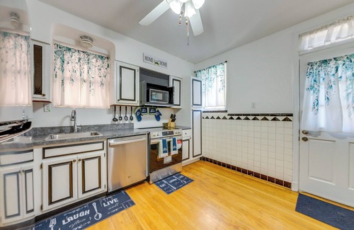 The Southampton House | Spacious St Louis Retreat: 8 Mi to Downtown!
