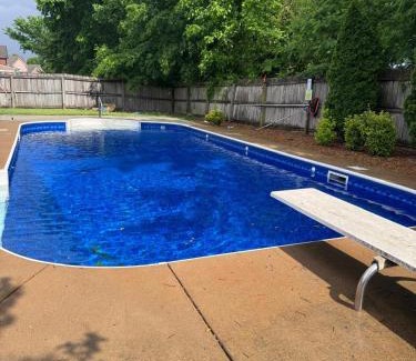 Olive Branch House | Spacious, State Line, Private Pool with king Beds