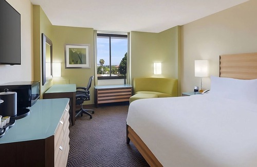 San Jose Hotel | Spacious Suites & Services! Minutes To Peralta Adobe Fallon House Historic Site