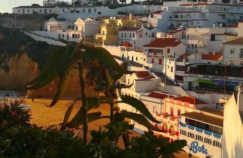 Carvoeiro Apartment | Spacious Two bedroom apt, 200m from the beach