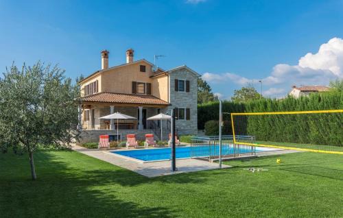 Dubravci Villa | Spacious Villa Nikka with Beautiful Garden and Pool
