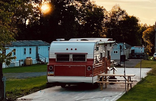 Springboro House | Spacious, Vintage Restored Camper! Sleeps 5, Quiet Campsite, Near Fishing.