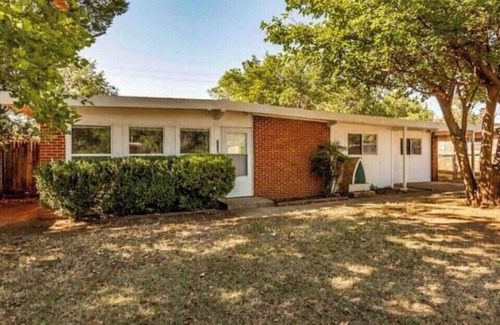 Lubbock House | ★Spacious★4BR/2BA★Easy access to TTU/UMC/Cntrl LBK