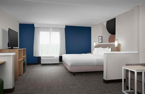 Oak Park - Northwood Hotel | Spark By Hilton San Antonio Airport