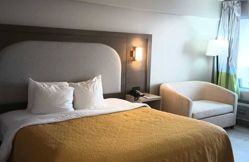 Northeast Virginia Beach Hotel | Spark by Hilton Virginia Beach Oceanfront