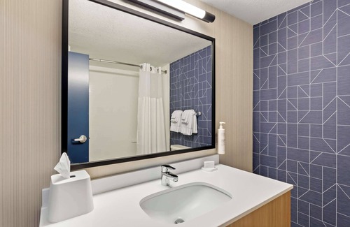 Winston - Salem Hotel | Spark by Hilton Winston-Salem University