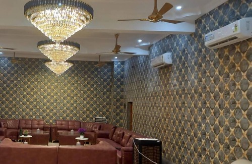 Mohanlalganj Hotel | Sparrow Farms And Resort