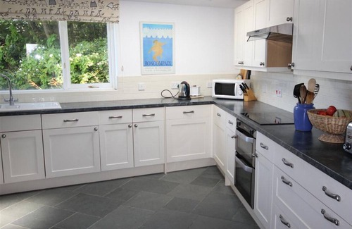 Castallack Cottage | Sparrows Nest, sweeping views of Penzance bay