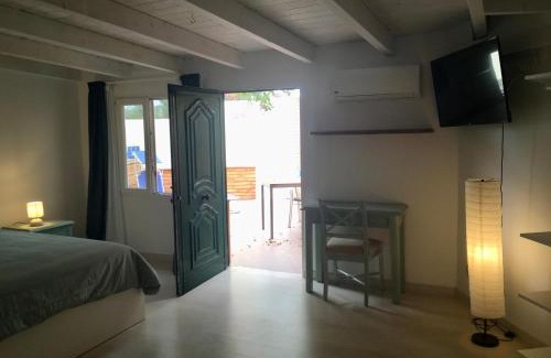 Bahia Calma Apartment | spazioso e incantevole, funzionale, Wi-Fi, AC, patio, piscina condivisa