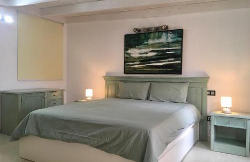 Bahia Calma Apartment | spazioso e incantevole, funzionale, Wi-Fi, AC, patio, piscina condivisa