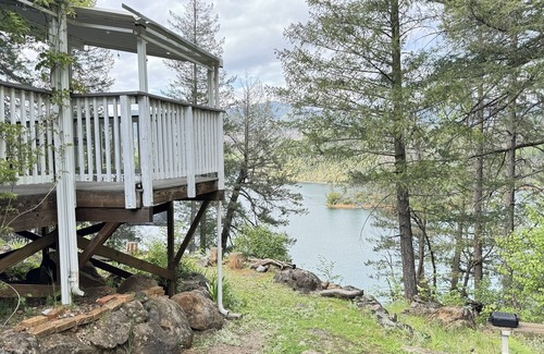 Lakehead-Lakeshore House | Special Deal Now: Cute Lakeview Home, Sleeps 8 - Shasta Lakeshore Retreat #11