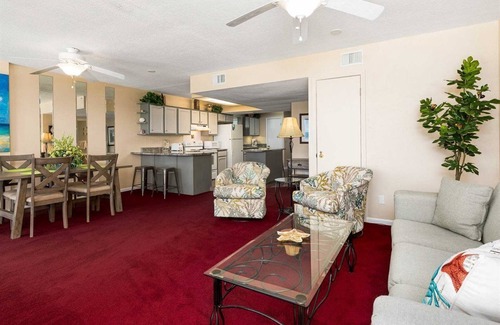 Gulf Shores Condo | Spectacular Gulf Front, top floor condo! Boardwalk 1085 next to Sea N Suds!