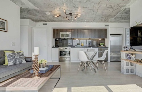 Fort York Condo | Spectacular Lake view! spacious 3 bedroom condo, A+ amenities