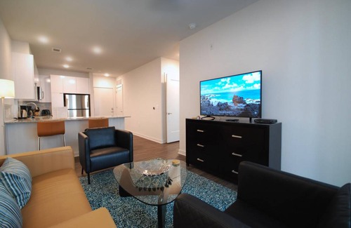Midtown Apartment | Spectacular Suite 1BR/1BA Apt. (C) - Includes Bi-weekly Cleanings & Linen Change
