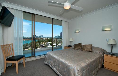 Surfers Paradise Apartment | Spectrum Holiday Apartments