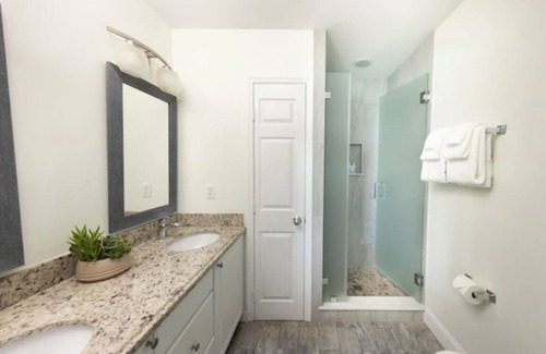 Marathon Hotel | Spend your Days by the Water and your Nights in with a Full Kitchen Setup!