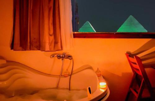 Giza Hotel | Sphinx pyramid view &jacuzzi