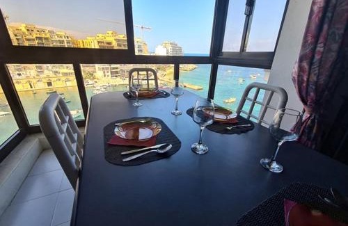 Il-Balluta Apartment | Spinola Bay Sea Front Apt 6