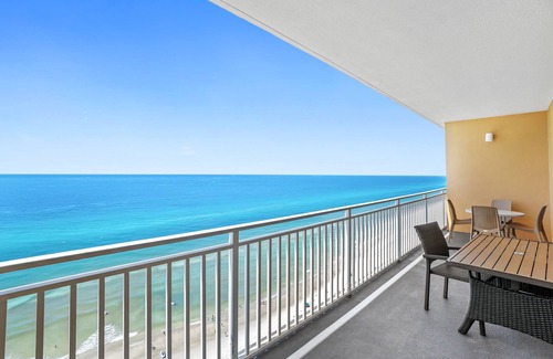 West Panama City Beach Condo | Splash Beach Resort by Panhandle Getaways