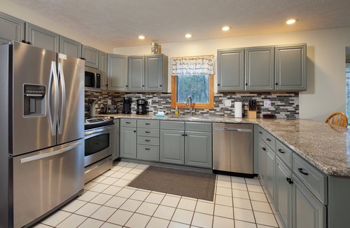 Cedar Ski Chalet | Splendid chalet Close to Sleeping Bear Dunes