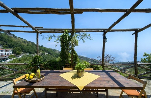 Sant'Agata sui Due Golfi Villa | Splendid Villa in the Terranova estate overlooking the Gulf of Salerno.