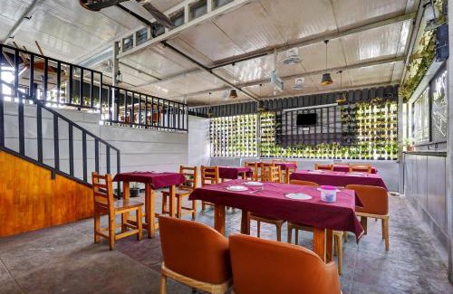 Jayanagar Hotel | SPOT ON Canton Lodging And Boarding