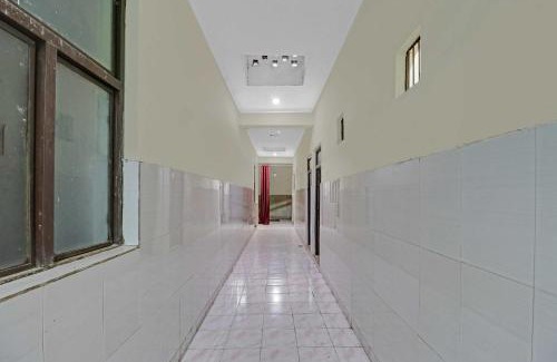 Etmadpur Hotel | SPOT ON Hotel 7G