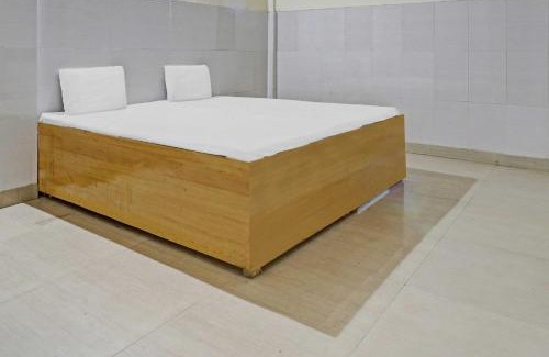 Etmadpur Hotel | SPOT ON Hotel 7G