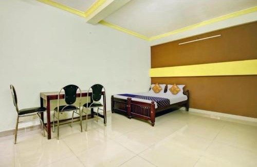 Alwaye Hotel | Spot on ummis Residancy