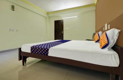 Alwaye Hotel | Spot on ummis Residancy