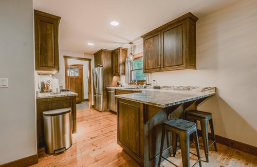 Bigfork Cabin | Spotted Bear Cabin - For 6