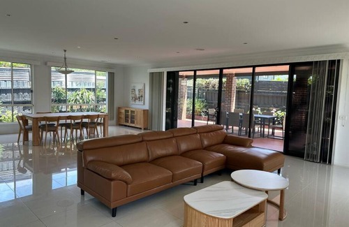 Rosebud Villa | Spray your best Rosebud
