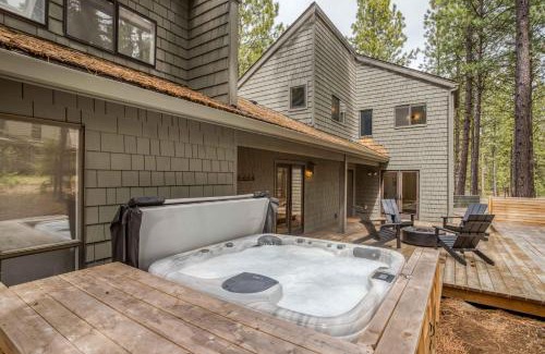 Black Butte Ranch House | Spring Home 42 - Meredith Lodging