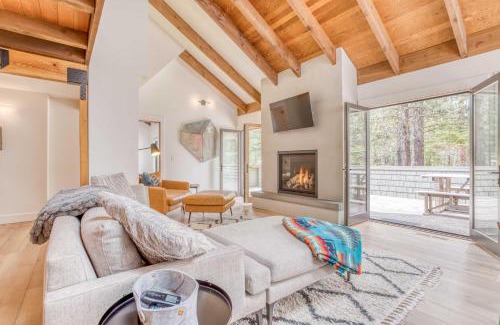 Black Butte Ranch House | Spring Home 42 - Meredith Lodging